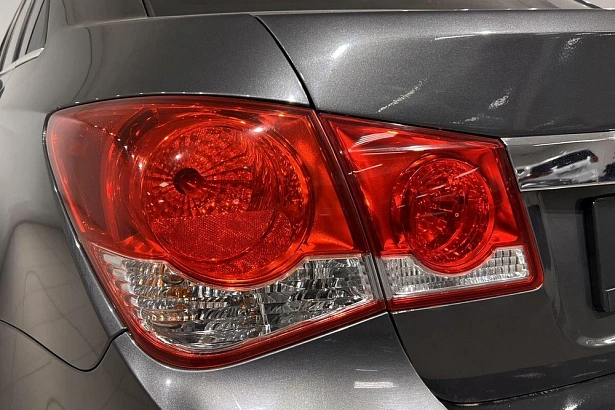 Cruze LT sedan 1PR69KBF1 1.8 AT (141 л.с.) фото 15