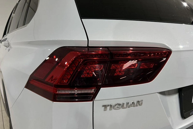 Tiguan Connect Plus 1.4 AMT 4WD (150 л.с.) фото 16