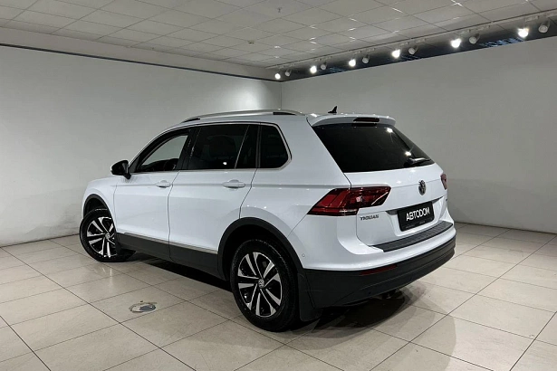 Tiguan Connect Plus 1.4 AMT 4WD (150 л.с.) фото 4