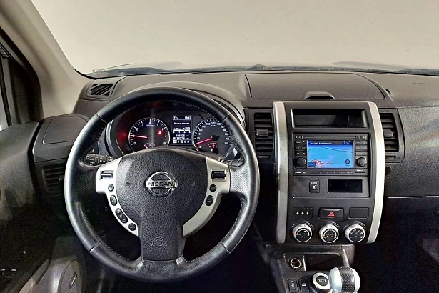 X-Trail LE High 2.5 CVT 4WD (169 л.с.) фото 13