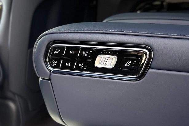 9X Base 55 kWh 2.0hyb AT 4WD (898 л.с.) фото 26